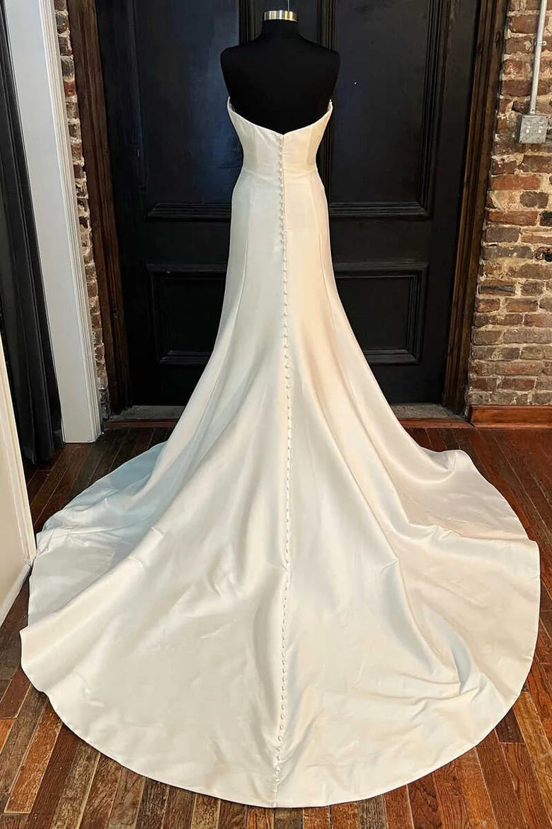 Vestido de novia largo de corte A con escote en forma de corazón